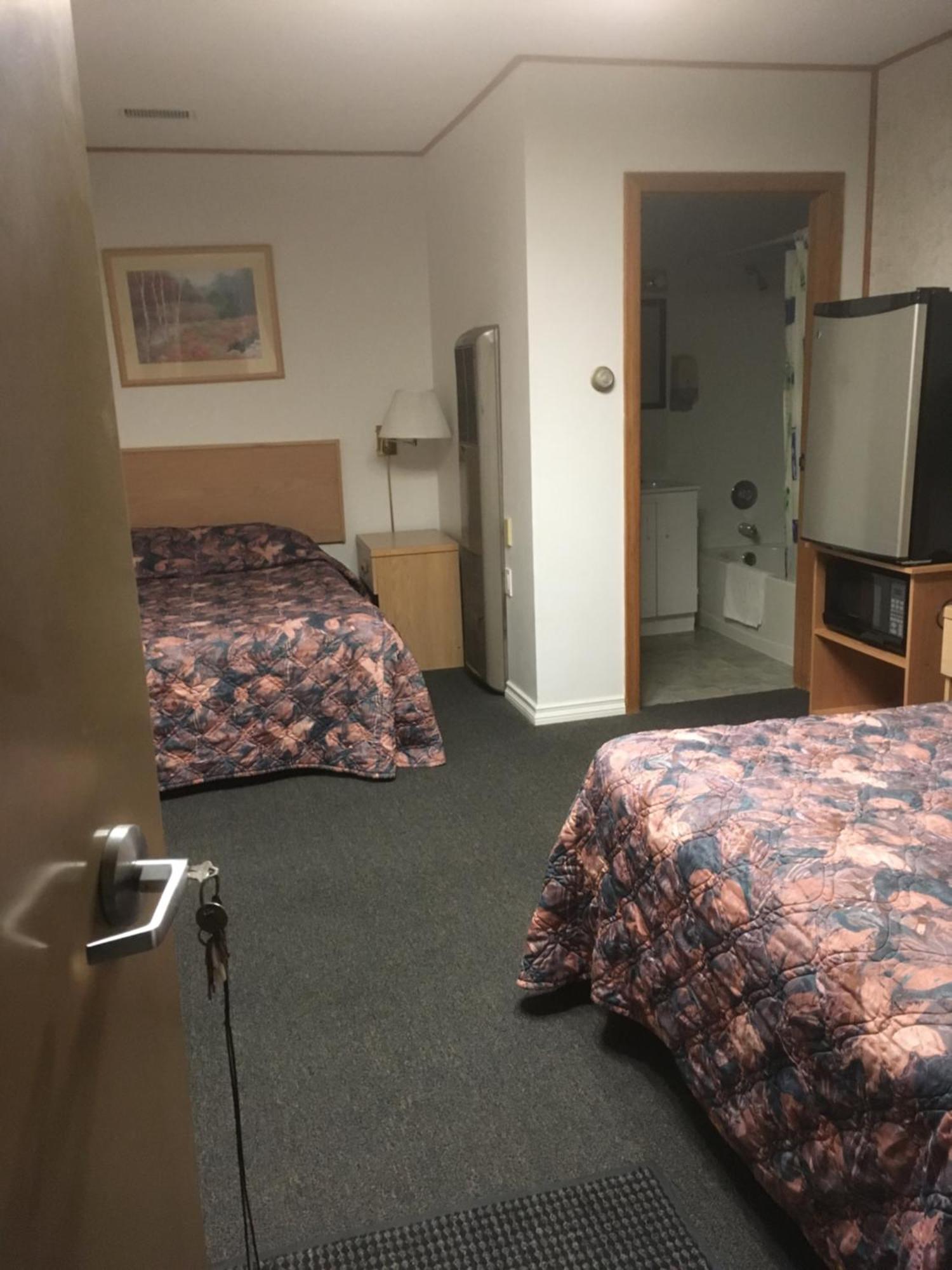 Winkys Motel Estevan Dış mekan fotoğraf